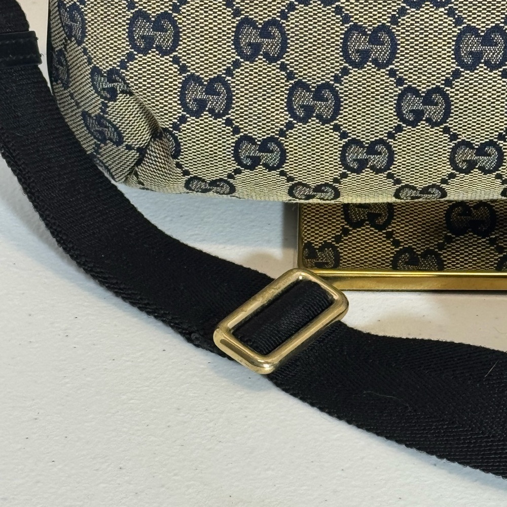 Gucci Beige and Navy Crossbody Bag - Picture 3 of 14